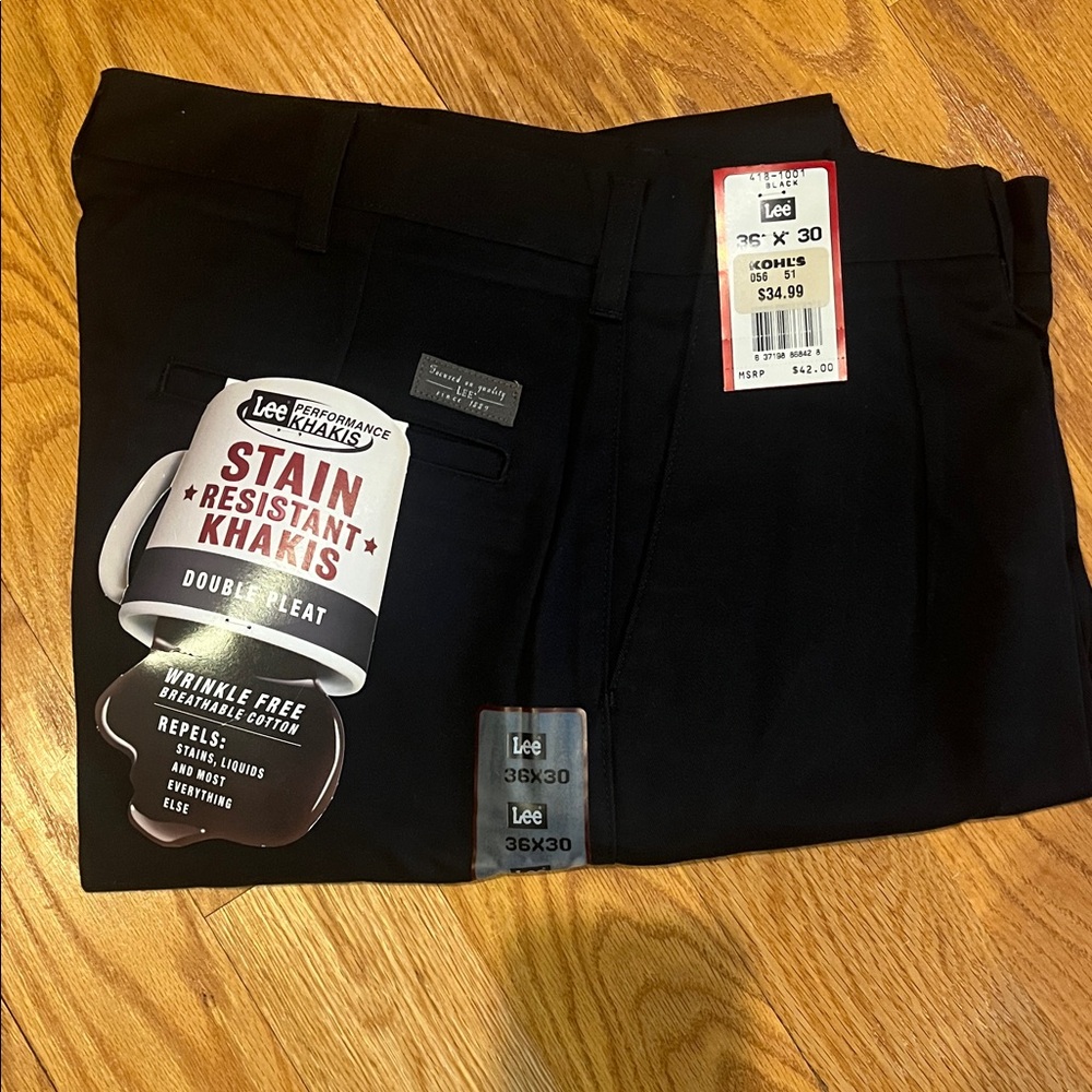NWT Lee Performance Khakis Stain Resistant black double pleats 36x30